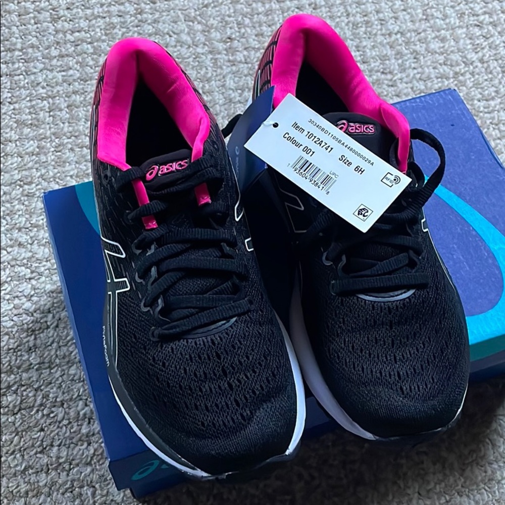 ASICS Gel Cumulus 22 women 6.5 in black/pink